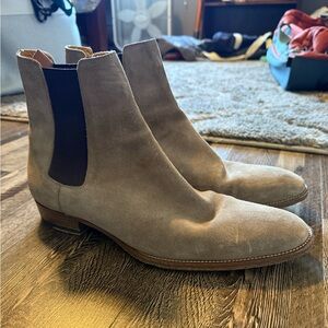 SAINT LAURENT SUEDE WYATT CHELSEA BOOTS